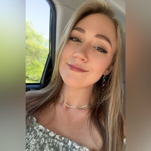 Meet your Posher, Danni